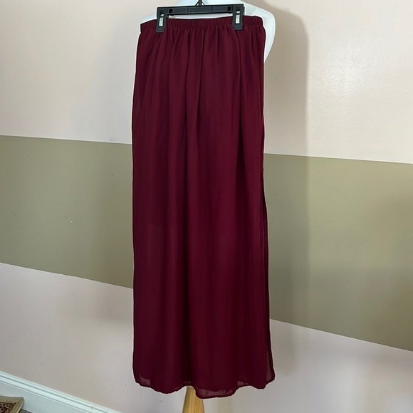 Forever 21 Red Maxi Skirt size : small - Picture 1 of 3